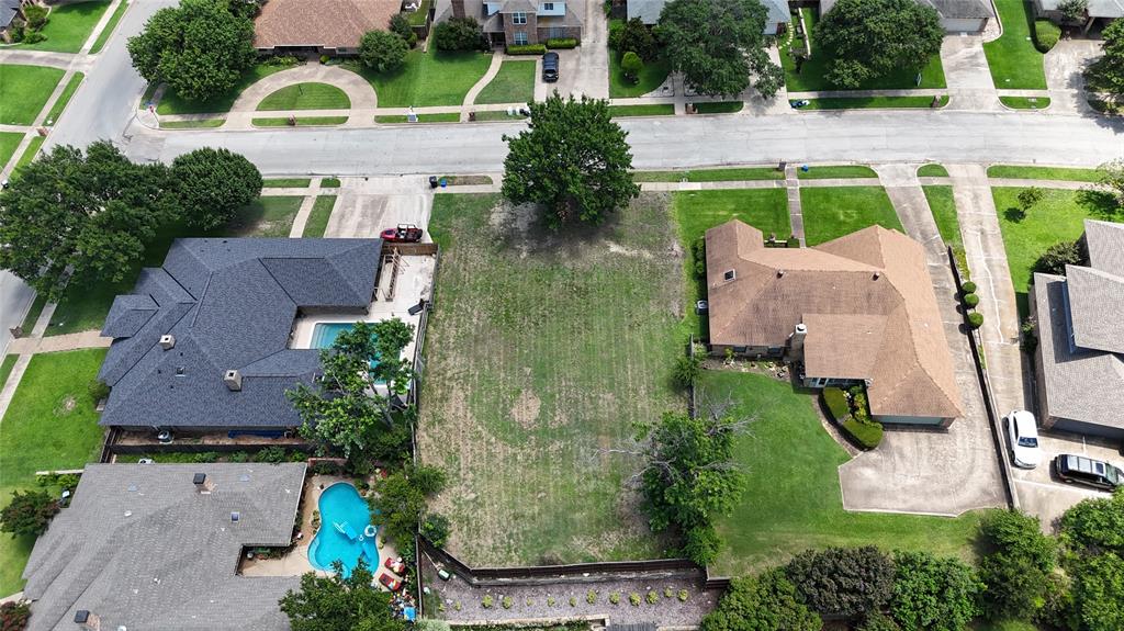 10004 Stoneleigh Drive
