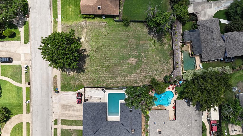 10004 Stoneleigh Drive