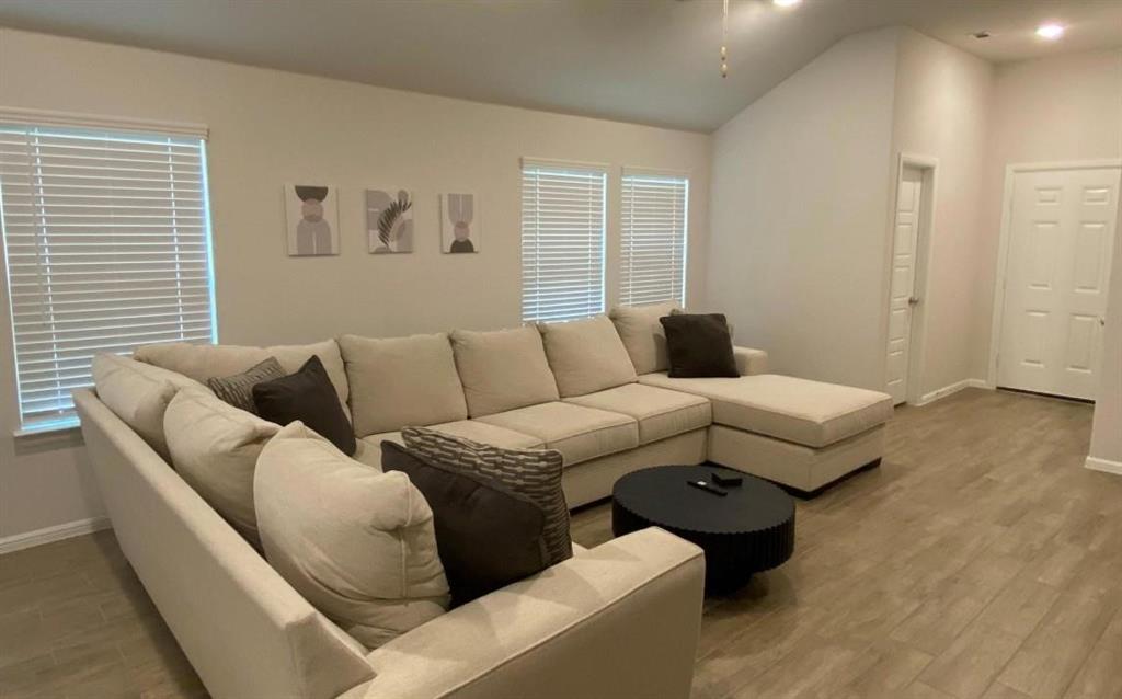 Esperanza Ph 1 - Residential Lease