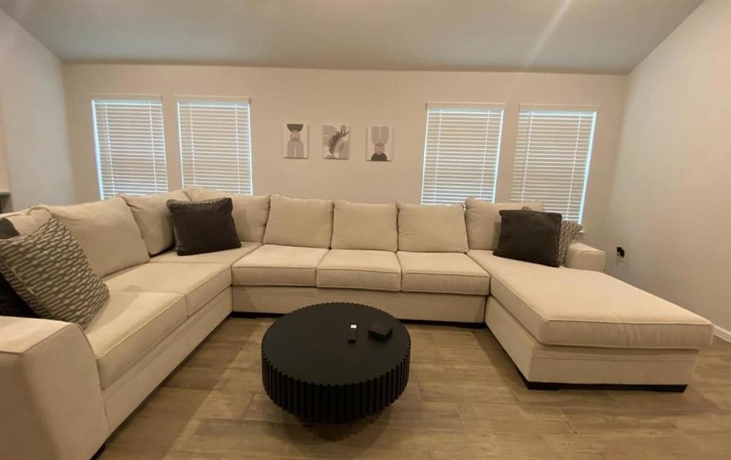 Esperanza Ph 1 - Residential Lease