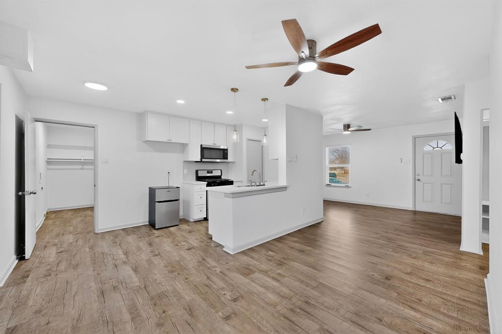 Meadows First Sec - Residential