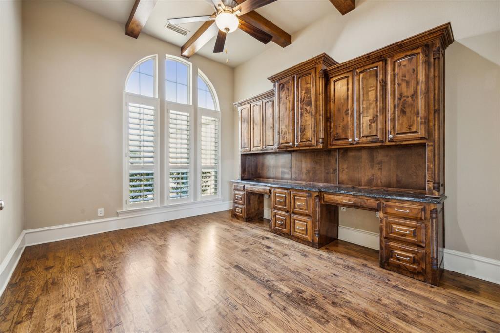 2161 Meadow View Drive