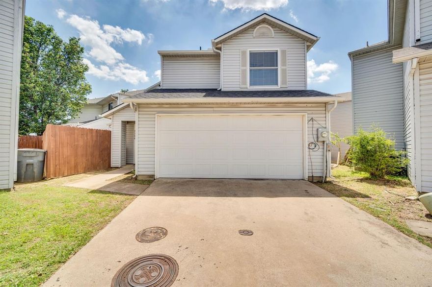 This move-in ready property presents an excellent opportunity for first-time homebuyers or investors alike. This two-story home features an open-concept floor plan with 3 spacious bedrooms and 2.5 bathrooms — a rare and highly desirable layout for the area. Thoughtfully designed for both functionality and comfort, the home offers an inviting living space ideal for families of all sizes. Conveniently located in Southwest Dallas just minutes from Downtown Dallas, the property provides quick access to major highways including Loop 12 and I-30, making commuting throughout the Metroplex simple and efficient. Residents will also enjoy close proximity to schools, community colleges, shopping centers, dining, and everyday conveniences. Combining location, value, and practicality this home is fantastic opportunity you don't want to miss out on.