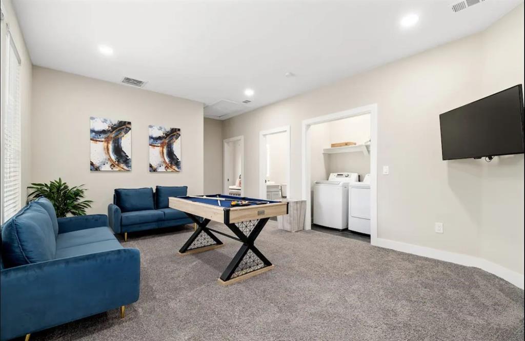 Roosevelt Manor 1st Inst - Residential Lease