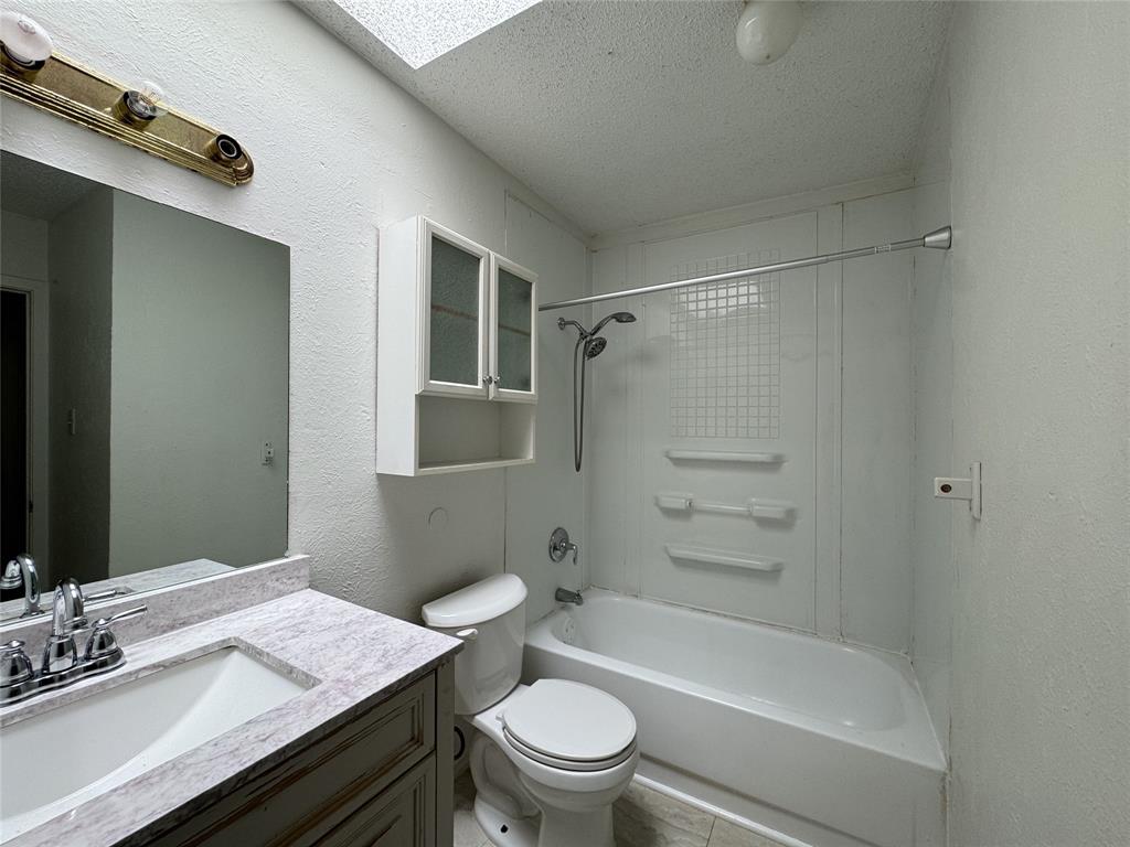 Oaks On The Lane Condo Ph 01 - Residential