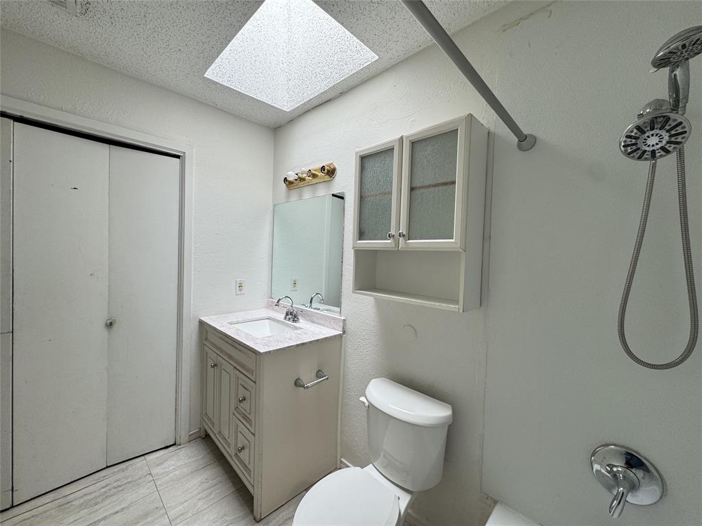 Oaks On The Lane Condo Ph 01 - Residential