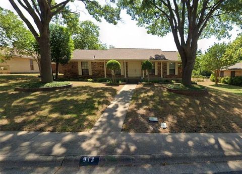 A home in DeSoto