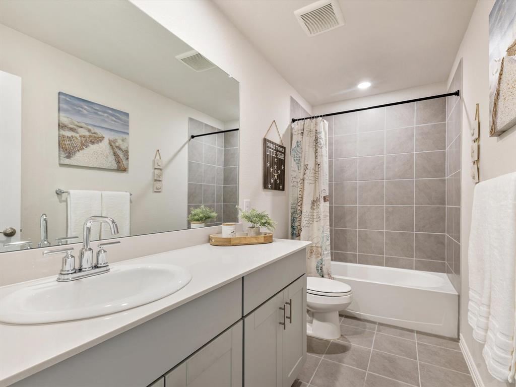 Falcon Place - Residential