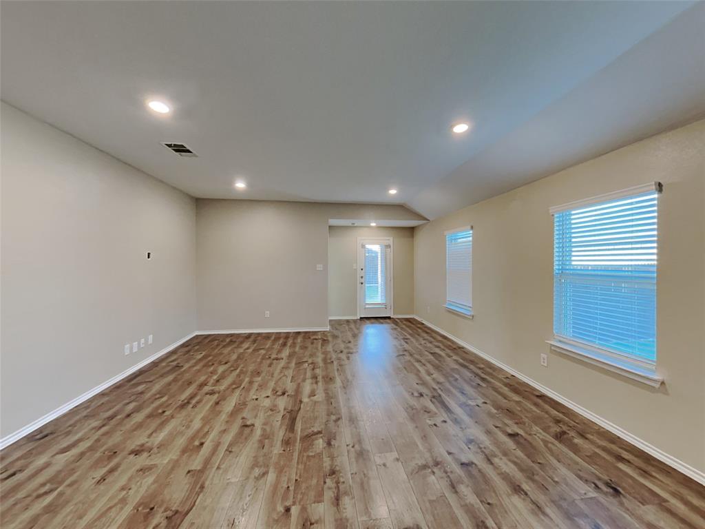 Highland Mdws Ph III - Residential Lease