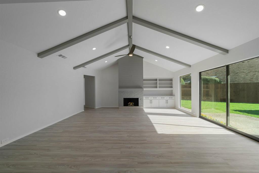 1109 Mill Springs