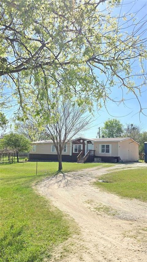 119 Enchanted Lakes Drive Azle TX 76020