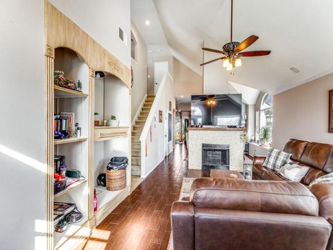 716 Fox Run Trail Saginaw TX 76179