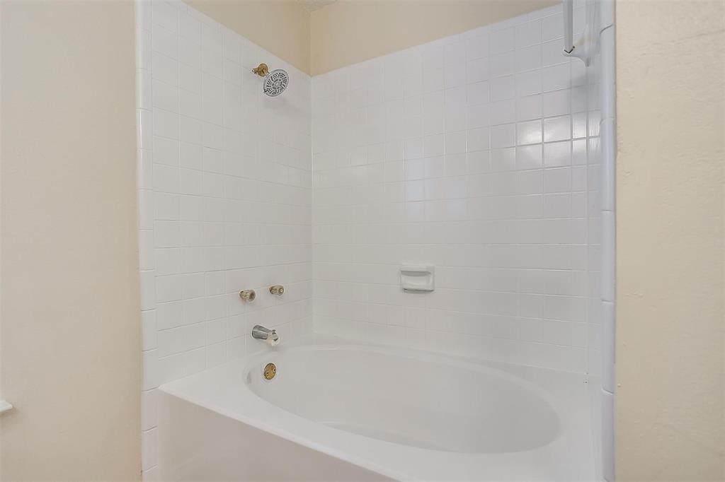 East Glen Ph 02 - Residential Lease