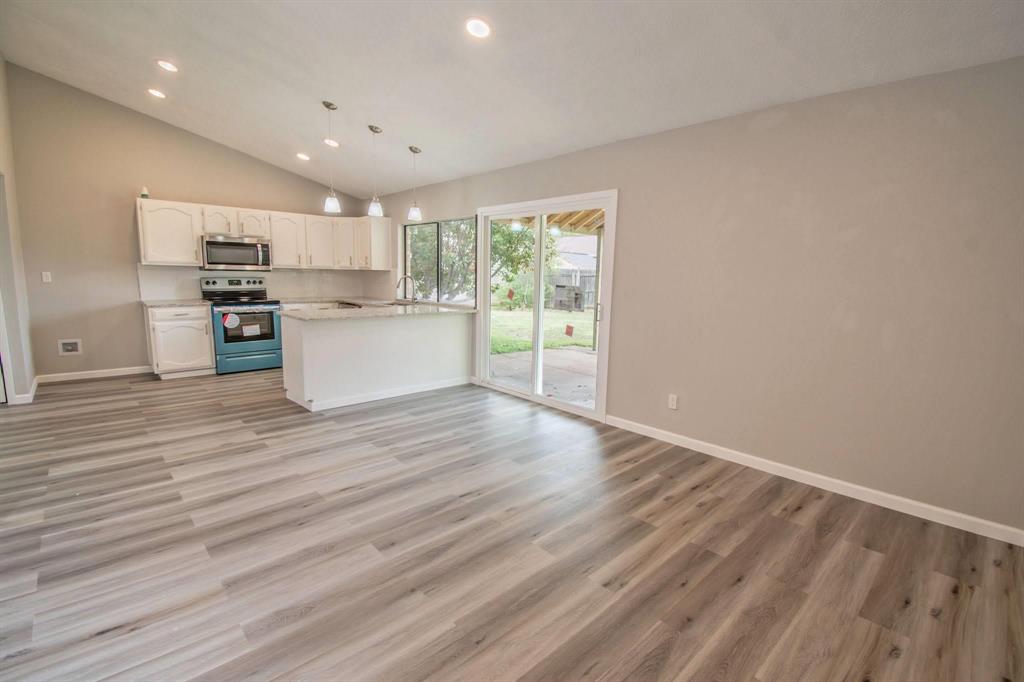 3825 Hackberry Lane