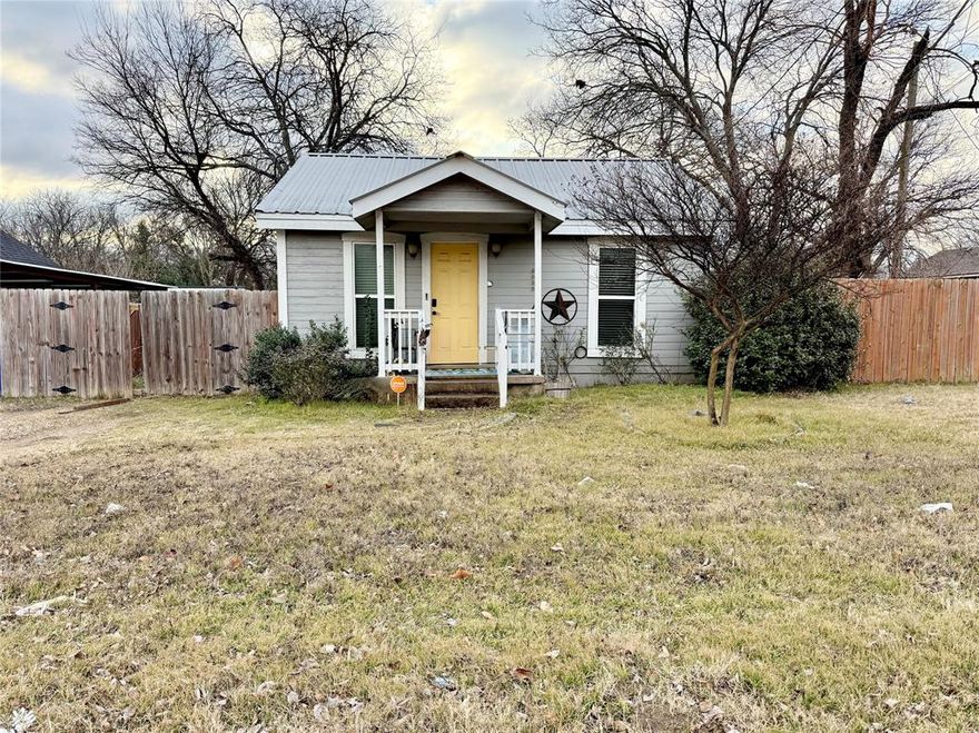 Investor Special! This 800 sq ft home offers 2 bedrooms and 1 bathroom with strong potential in a convenient location. Selling as-is, this property is within walking distance of the OG George's, just minutes from Baylor University, HEB, popular restaurants, and the Magnolia Silos, making it ideal for a rental, flip, or short-term investment. The home features a covered outdoor seating area in the backyard adding post-renovation appeal, perfect for relaxing or entertaining.  Don’t miss your chance to invest in Waco!