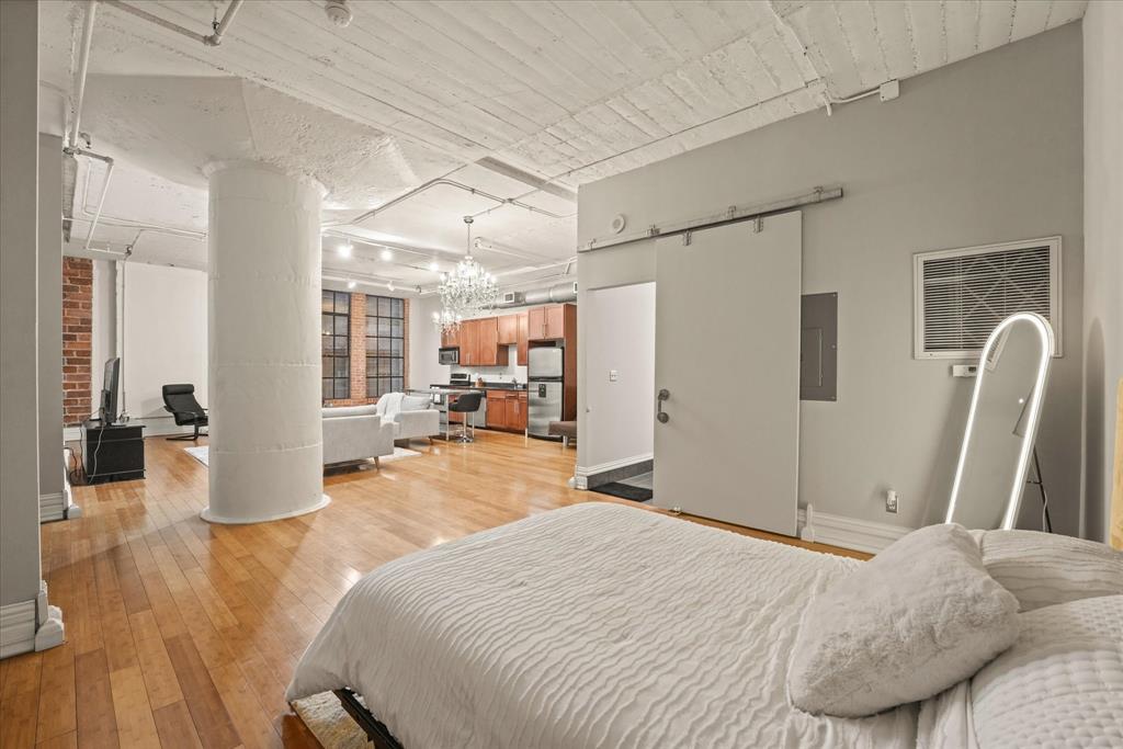 Soco Urban Loft Condo - Residential