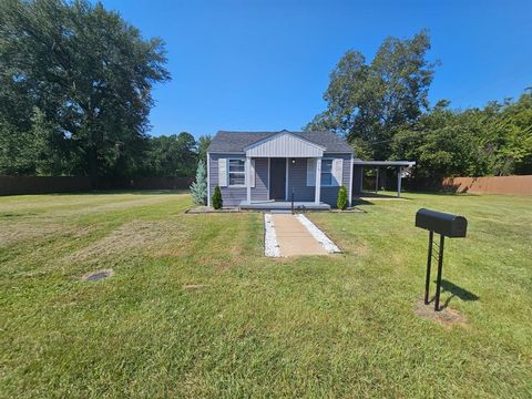 319 Lowe Street Palestine TX 75803