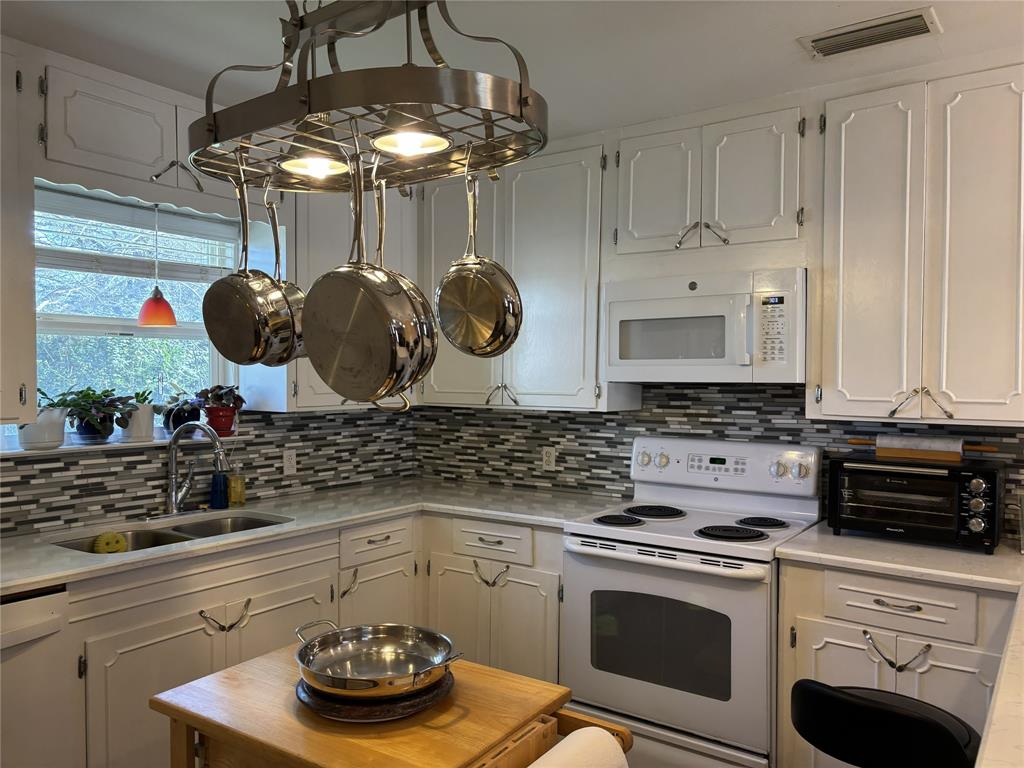 Little Oaks - Residential