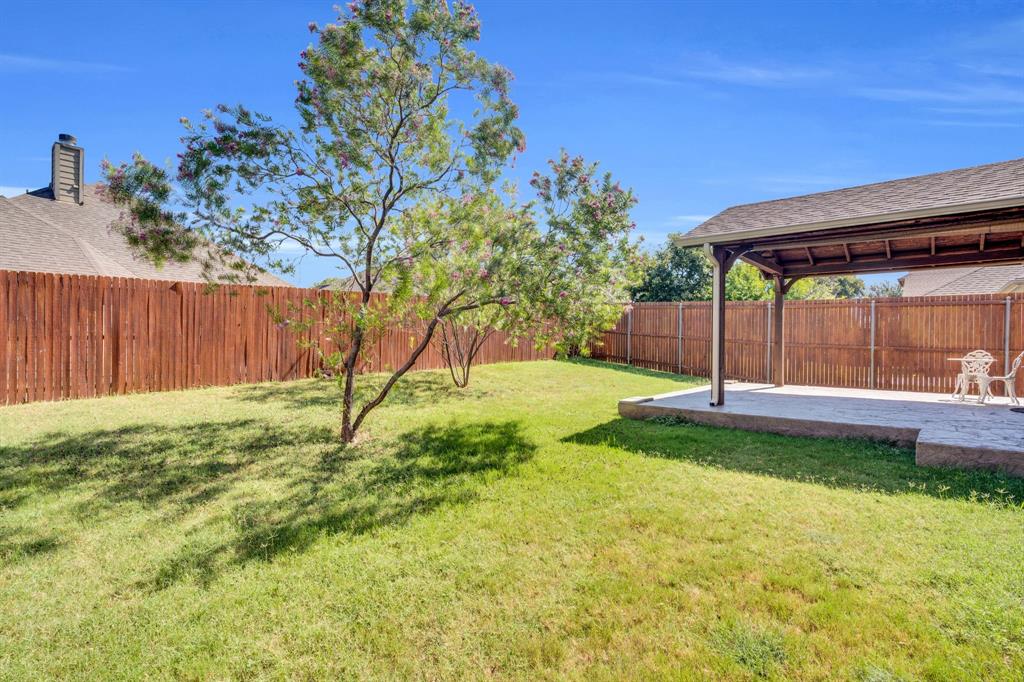 821 Lake Worth Trail