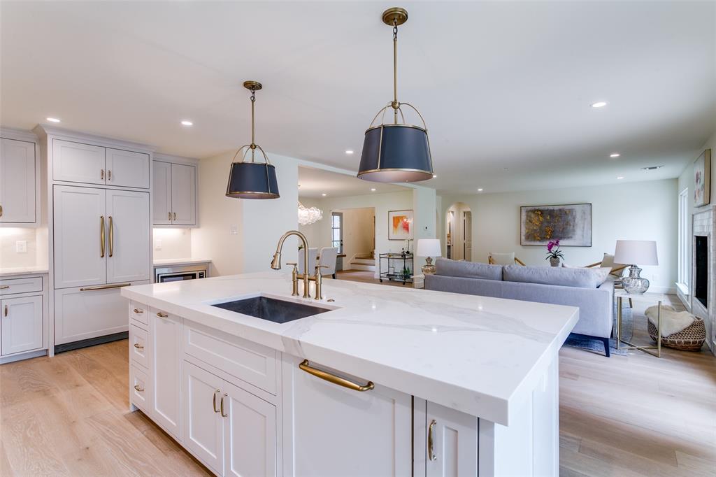 Schreiber Manor 01 Inst - Residential