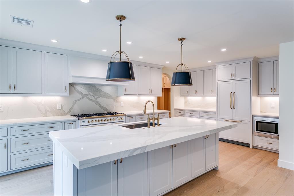 Schreiber Manor 01 Inst - Residential