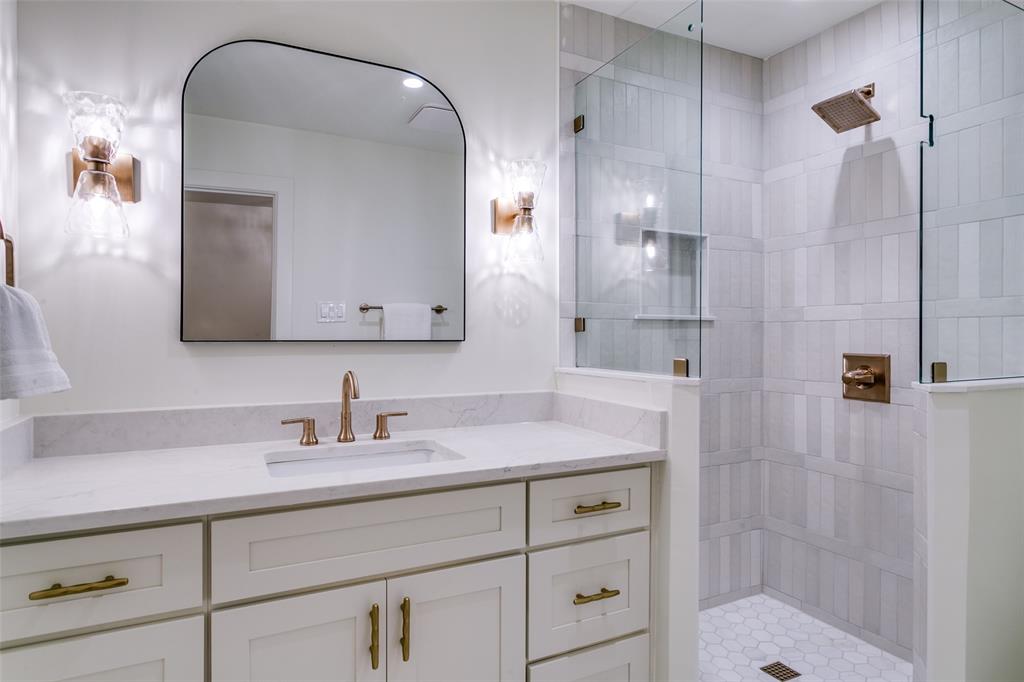 Schreiber Manor 01 Inst - Residential