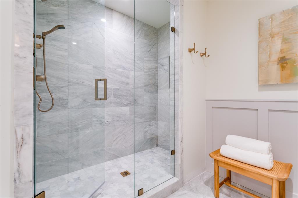 Schreiber Manor 01 Inst - Residential