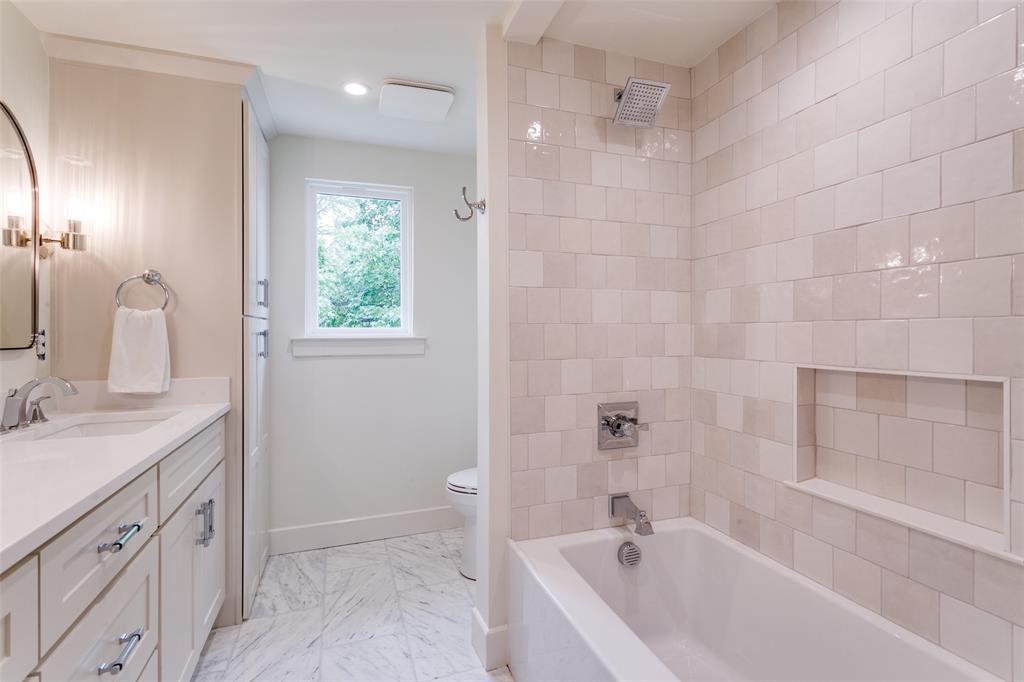 Schreiber Manor 01 Inst - Residential