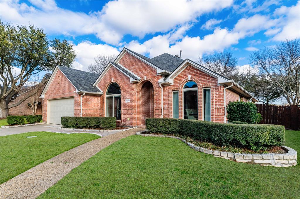 5010 Plantation Lane