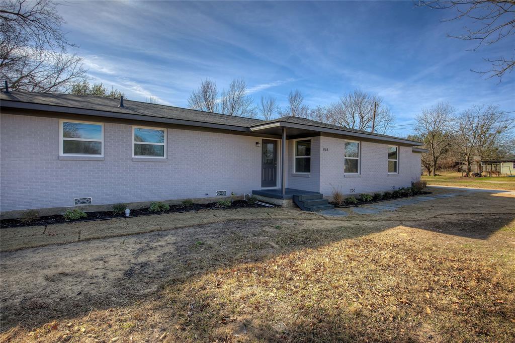 946 Jefferson Street E