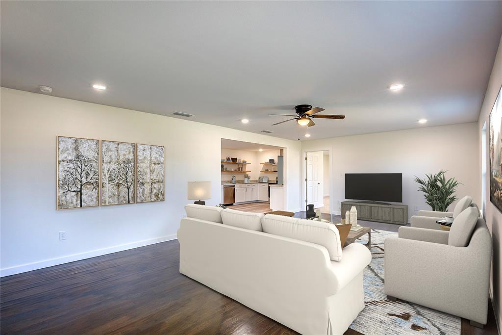 946 Jefferson Street E