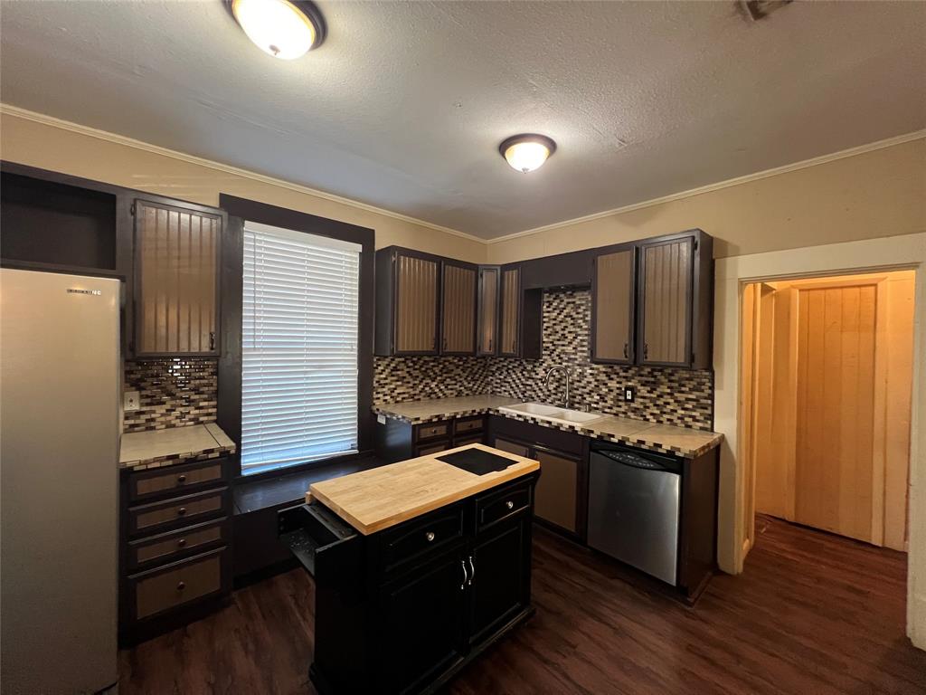 1311 E Odneal Street