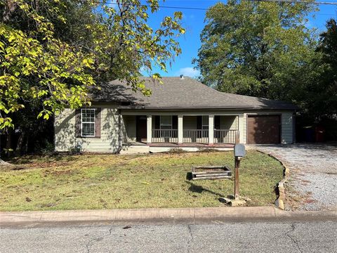 1311 E Odneal Street Sherman TX 75090