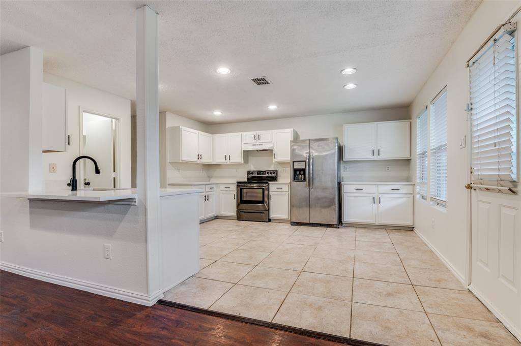 1122 Mazourka Drive