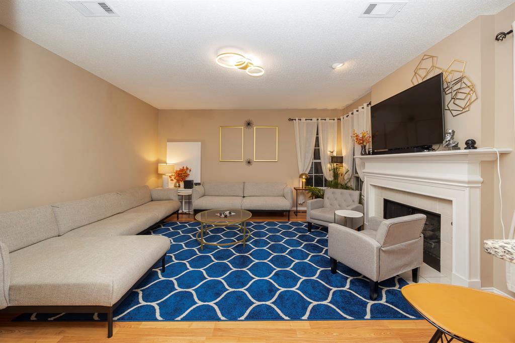 Hunter Place Estates - Residential Lease