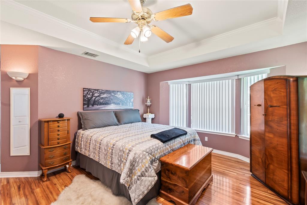 Mantle Manors - Residential