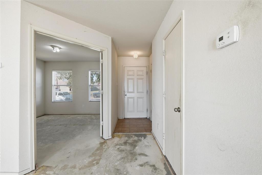 717 Redwing Drive