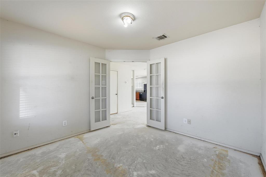 717 Redwing Drive