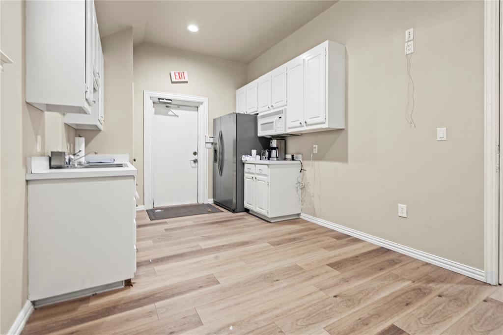 Kelly S D Sub - Commercial Lease