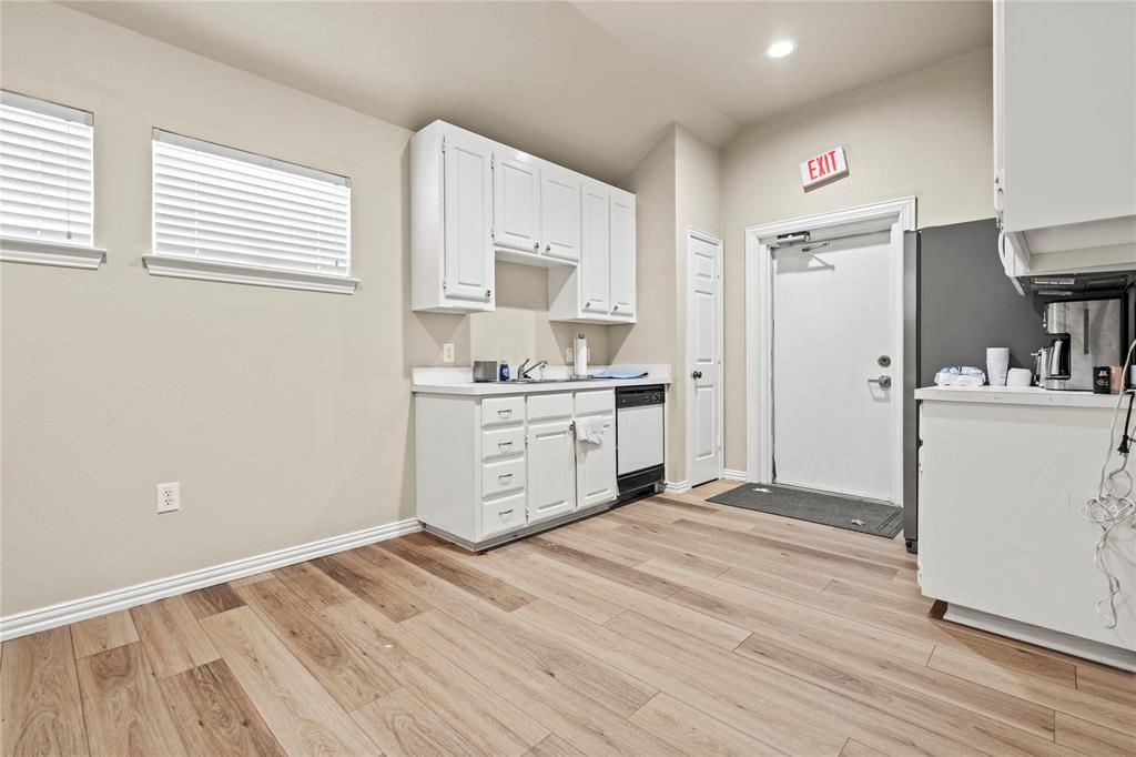 Kelly S D Sub - Commercial Lease