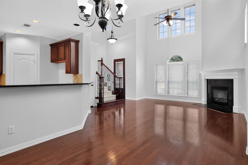 4348 Kestrel Way