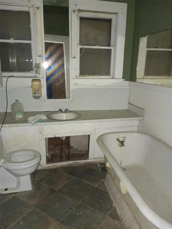 2009 Hemphill Street