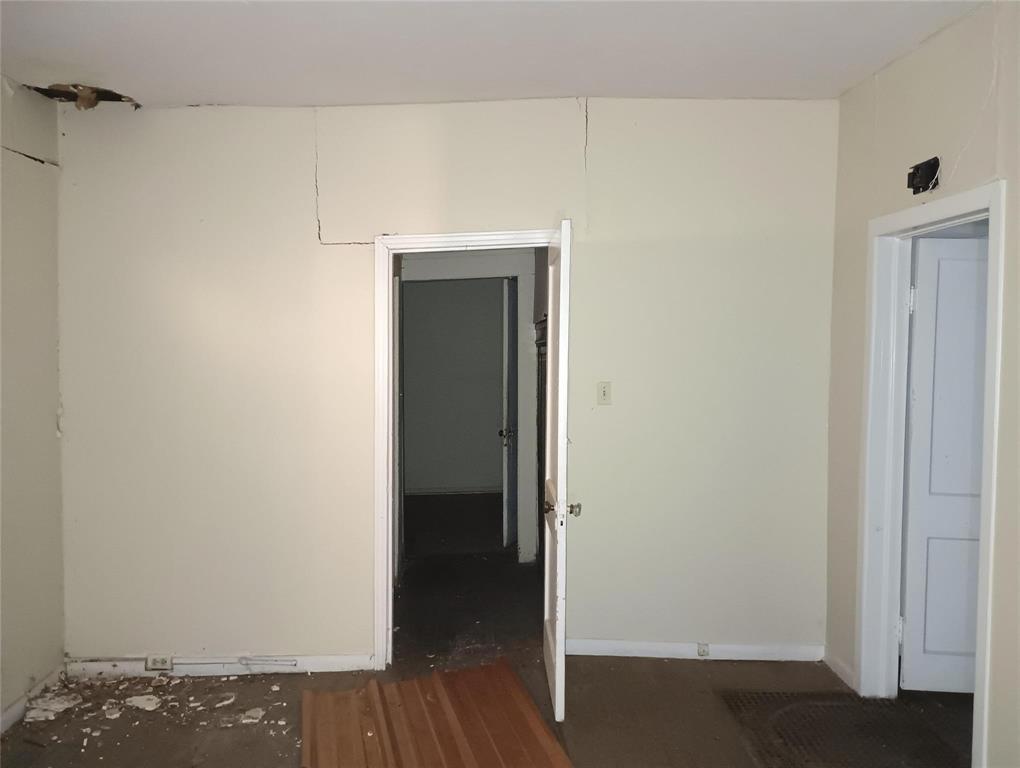 2009 Hemphill Street