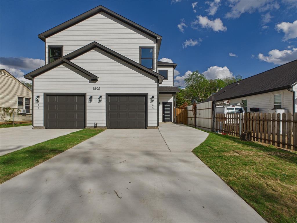 1805 Ash Crescent Street