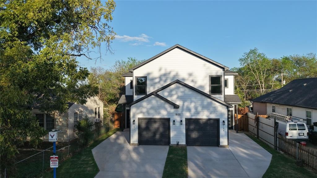 1805 Ash Crescent Street