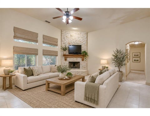 Photo of 636 Possom Trot Hollow Road, Whitewright, TX 75491 (MLS # 21403346)