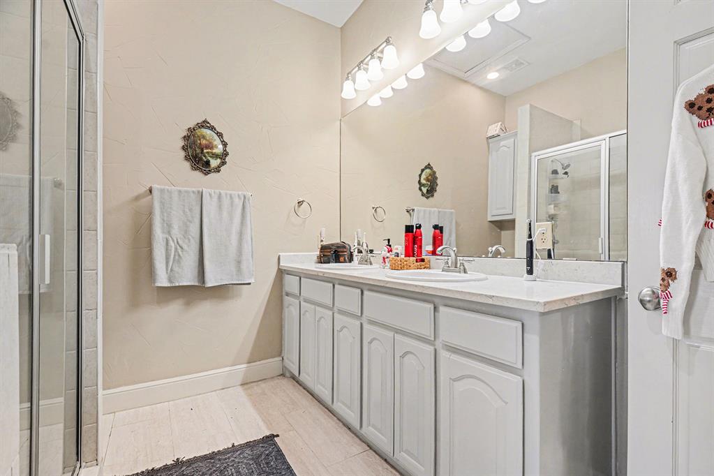 BLUNDELL JOHN A-G0105 - Residential