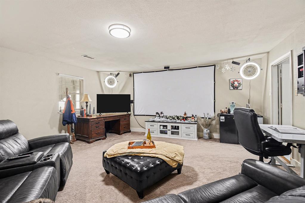 BLUNDELL JOHN A-G0105 - Residential