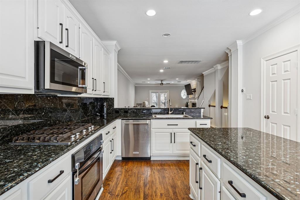 Hall Howell Tr - Residential