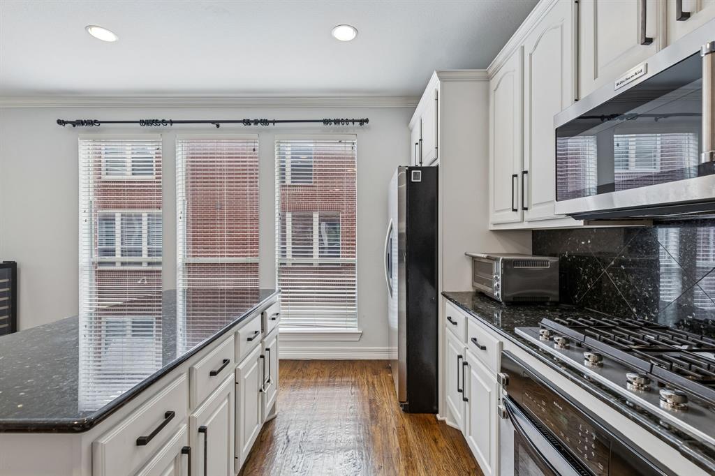 Hall Howell Tr - Residential